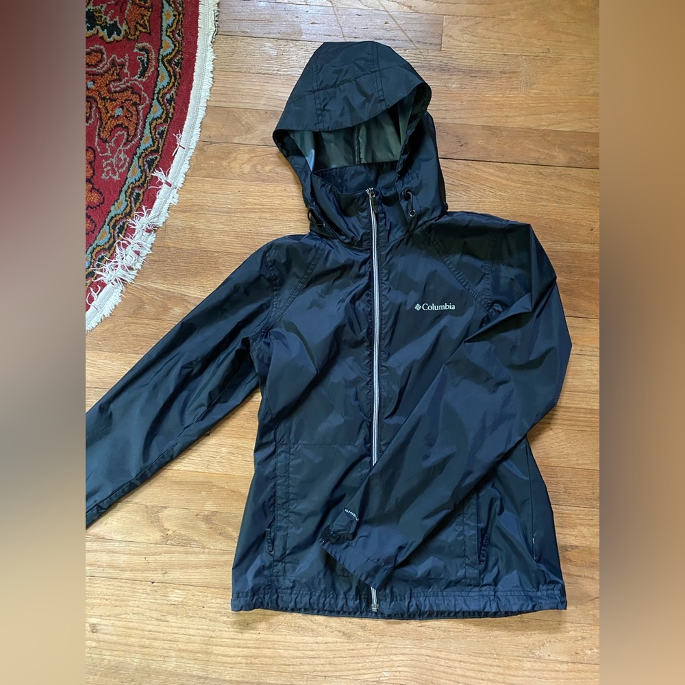 Columbia Windbreaker/Raincoat